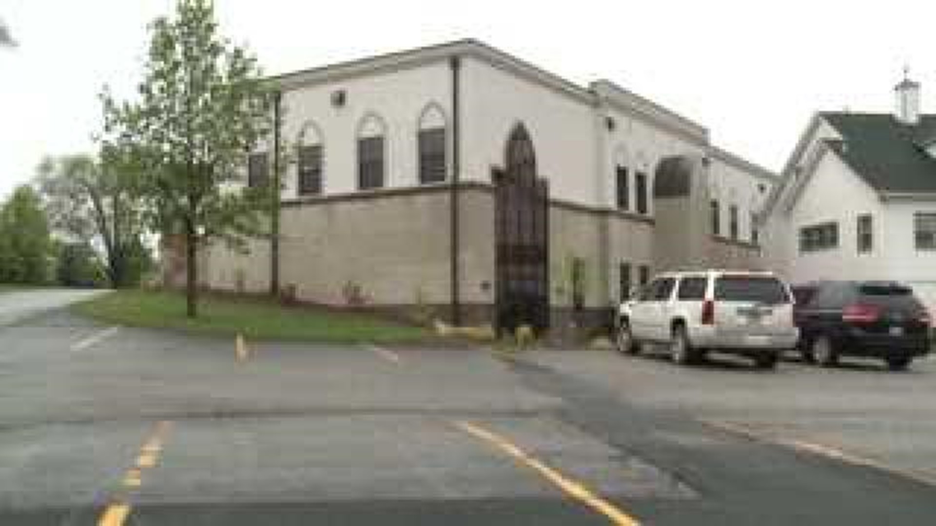 Mosque prepares to open doors