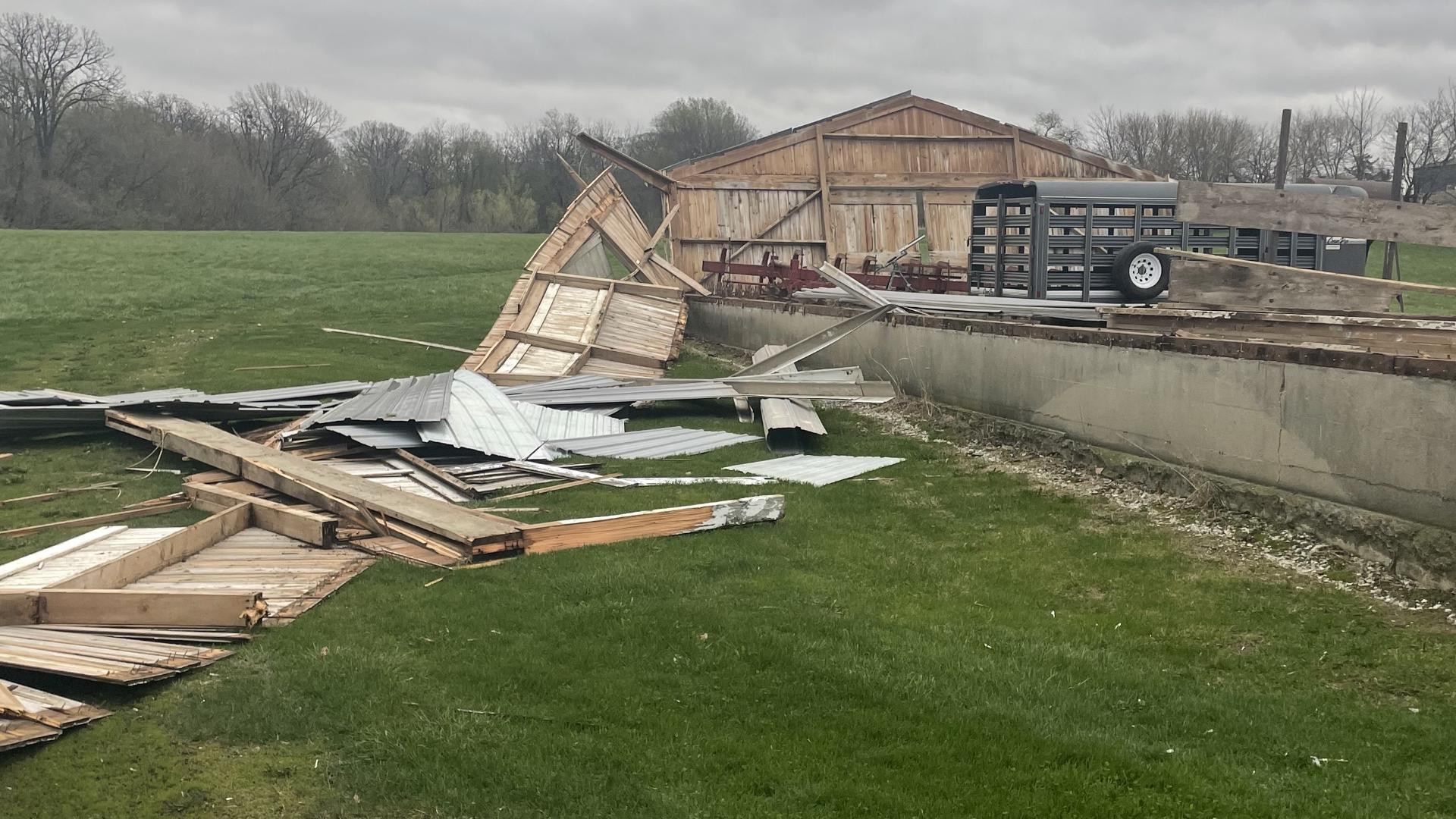 Severe storms hit eastern Iowa, western Illinois on Easter Sunday night ...