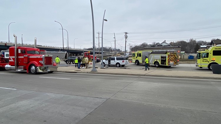 No major injuries reported following crash at the intersection of State Street, I-74 west off-ramp
