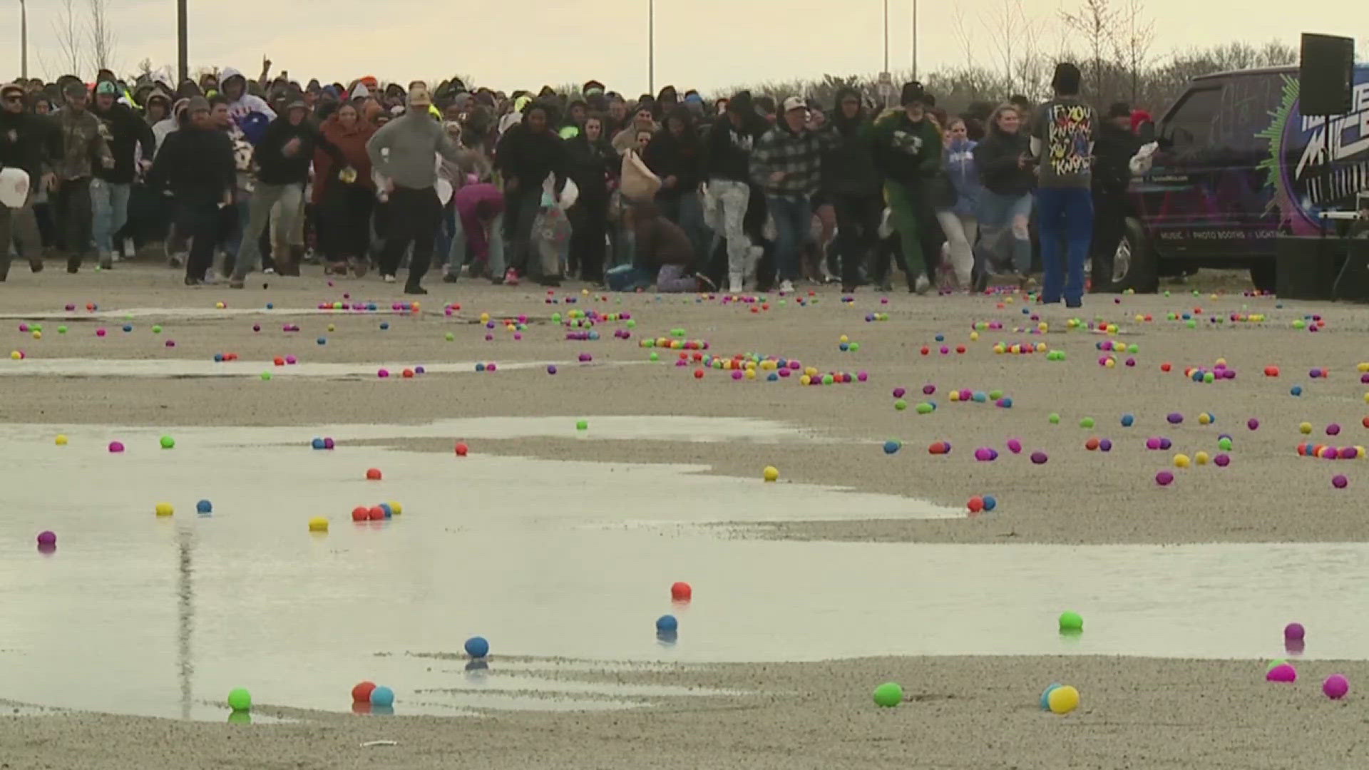 wqad.com - Adam Correa - Texas researcher uncovers rare prehistoric fossil site in underwater cave