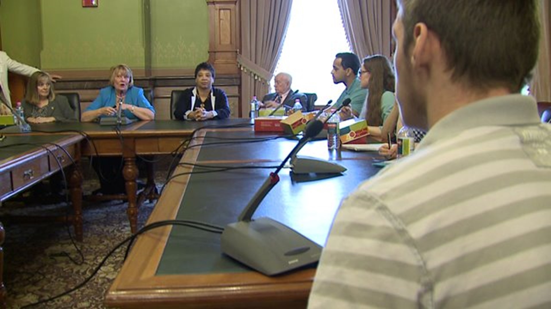 Davenport students ask lawmakers about school funding