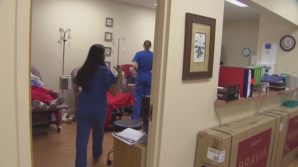 Health officials caution cancer patients against vitamin-B supplements