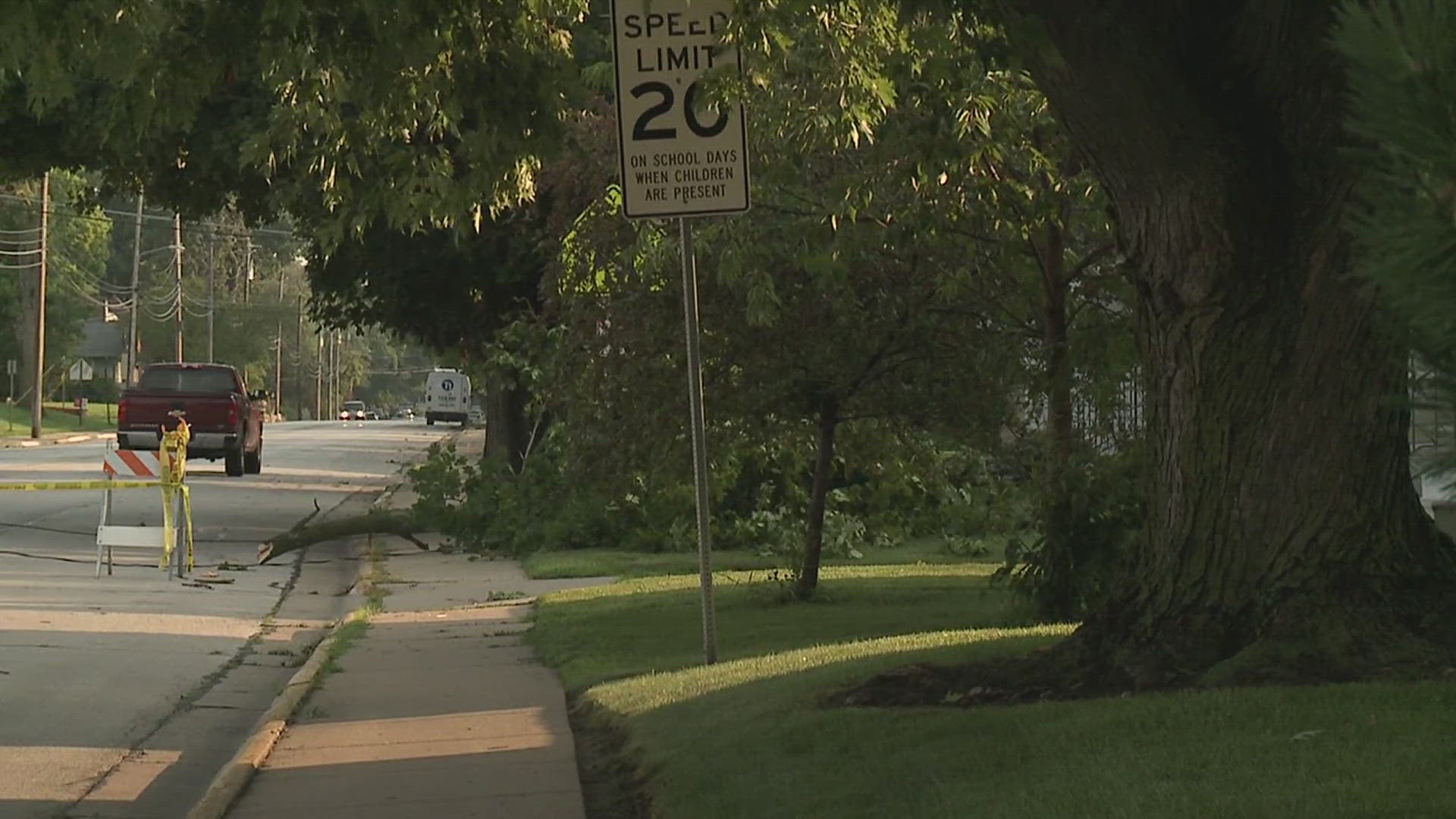 Crews working to get power restored to thousands after severe storms roll  through Iowa, Illinois