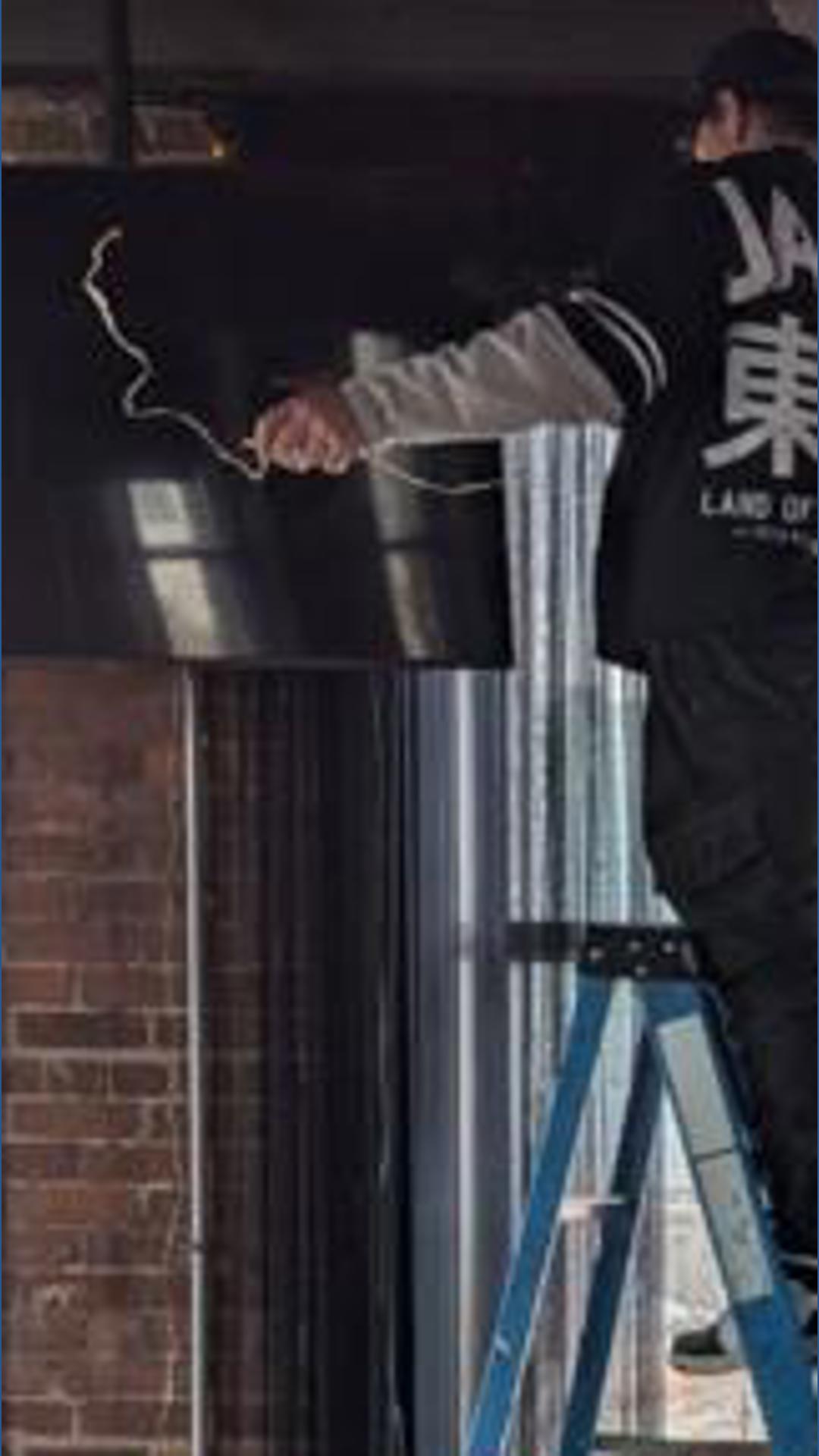 Boozies Bar & Grill set to reopen at new Freight House location | wqad.com