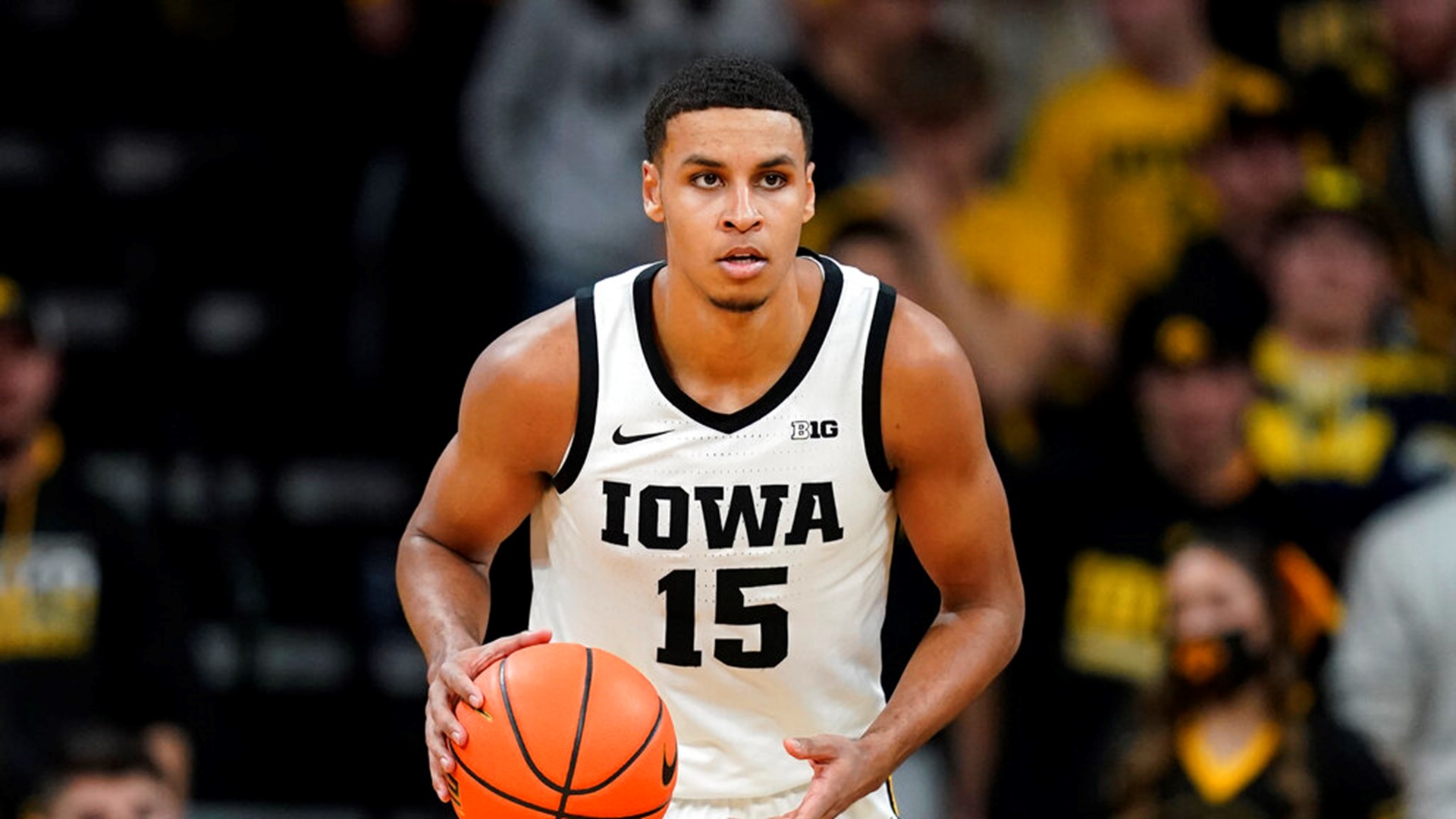 Murray is leaving after a sophomore season in which he was the consensus Big Ten scoring leader, All-American and unanimous pick to the AP All-Big Ten team.