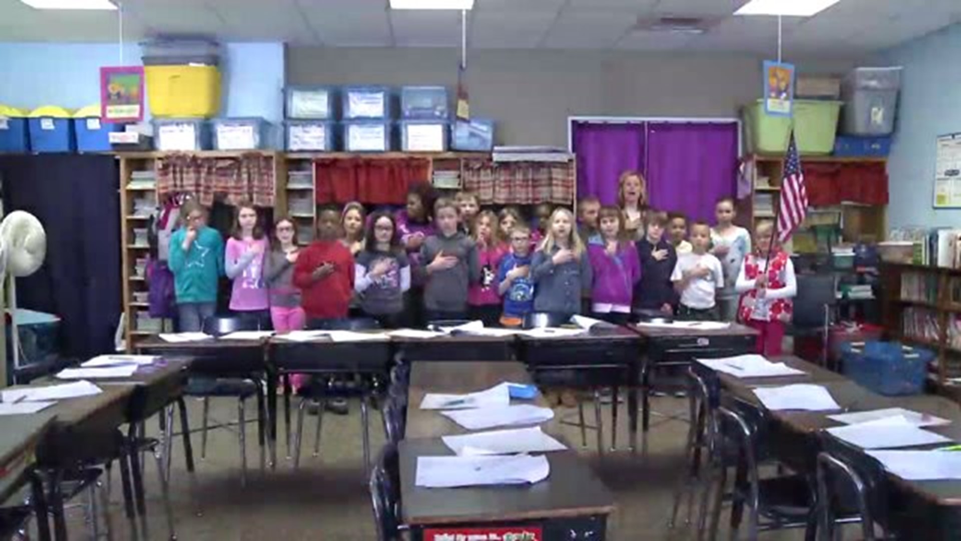 Mrs. Conceay`s class says the Pledge of Allegiance