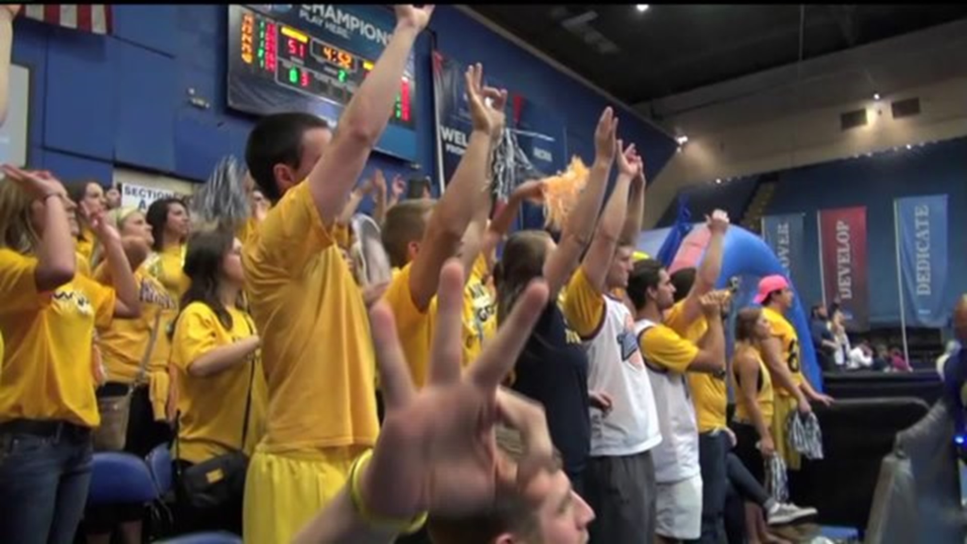 Vikings fans invade Salem to root for Augie in Final Four