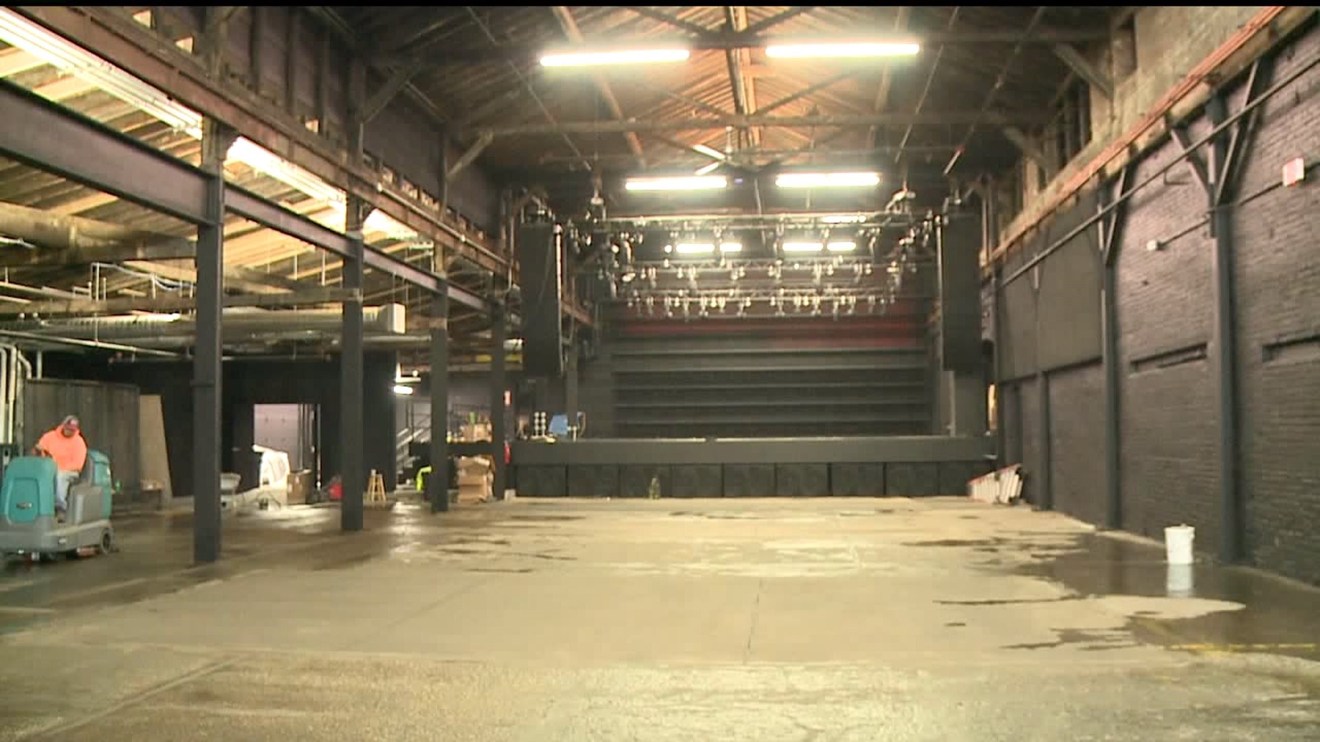 Crews put final touches on East Moline`s newest music venue