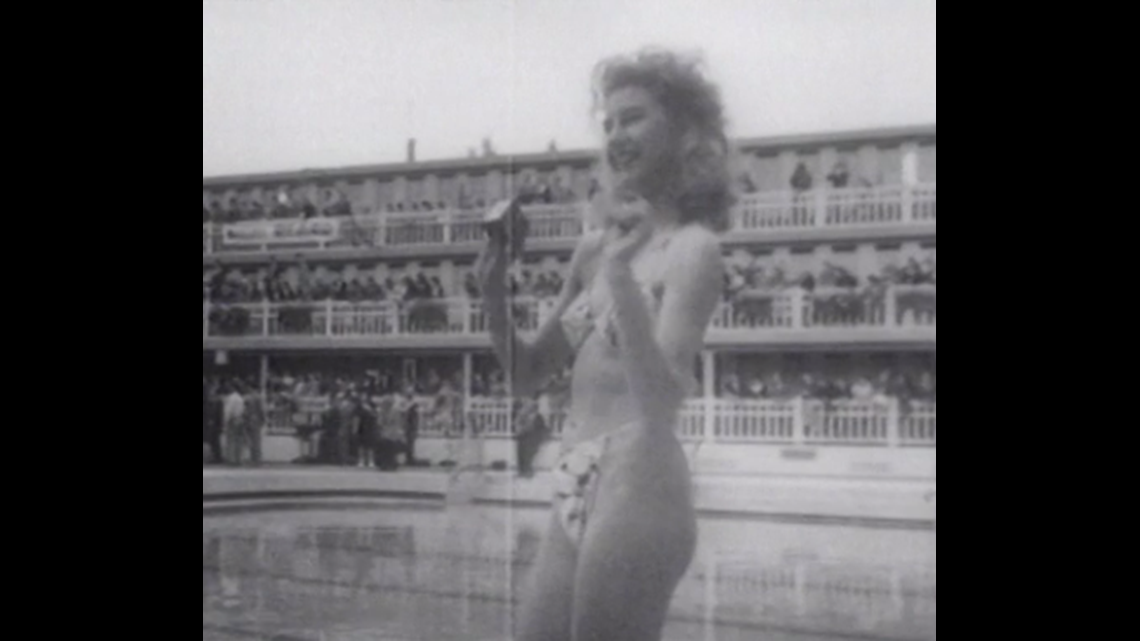 Million Dollar Homepage-Lebanon - Jul 5, 1946: Bikini introduced On July 5,  1946, French designer Louis Reard unveils a daring two-piece swimsuit at  the Piscine Molitor, a popular swimming pool in Paris.