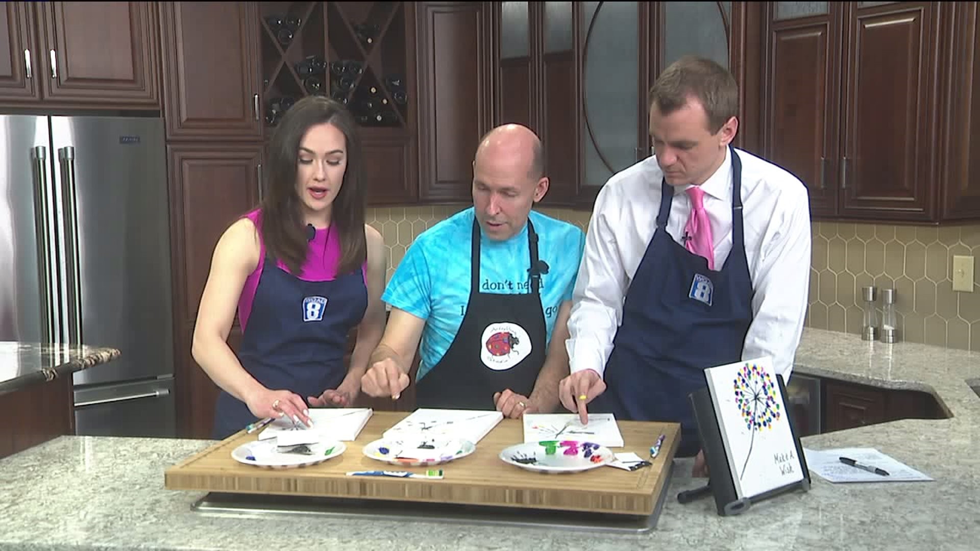 Chuck Gillespie Shows us How to Make Finger Paintings!