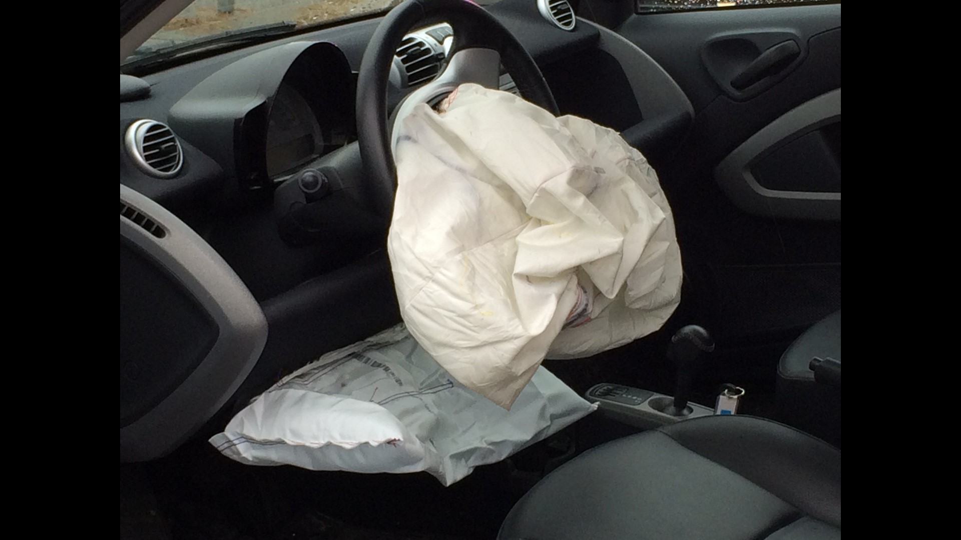 Class acton lawsuit filed against Honda and Takata over exploding