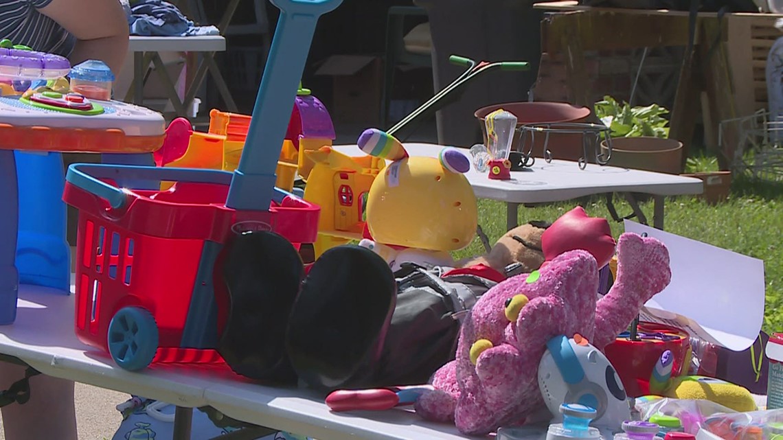 Moline woman holds yard sale to benefit Haitian village - Vimarsana News