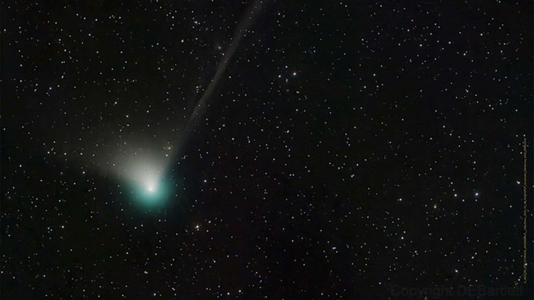 Rare, green comet glances Earth through early February 2023