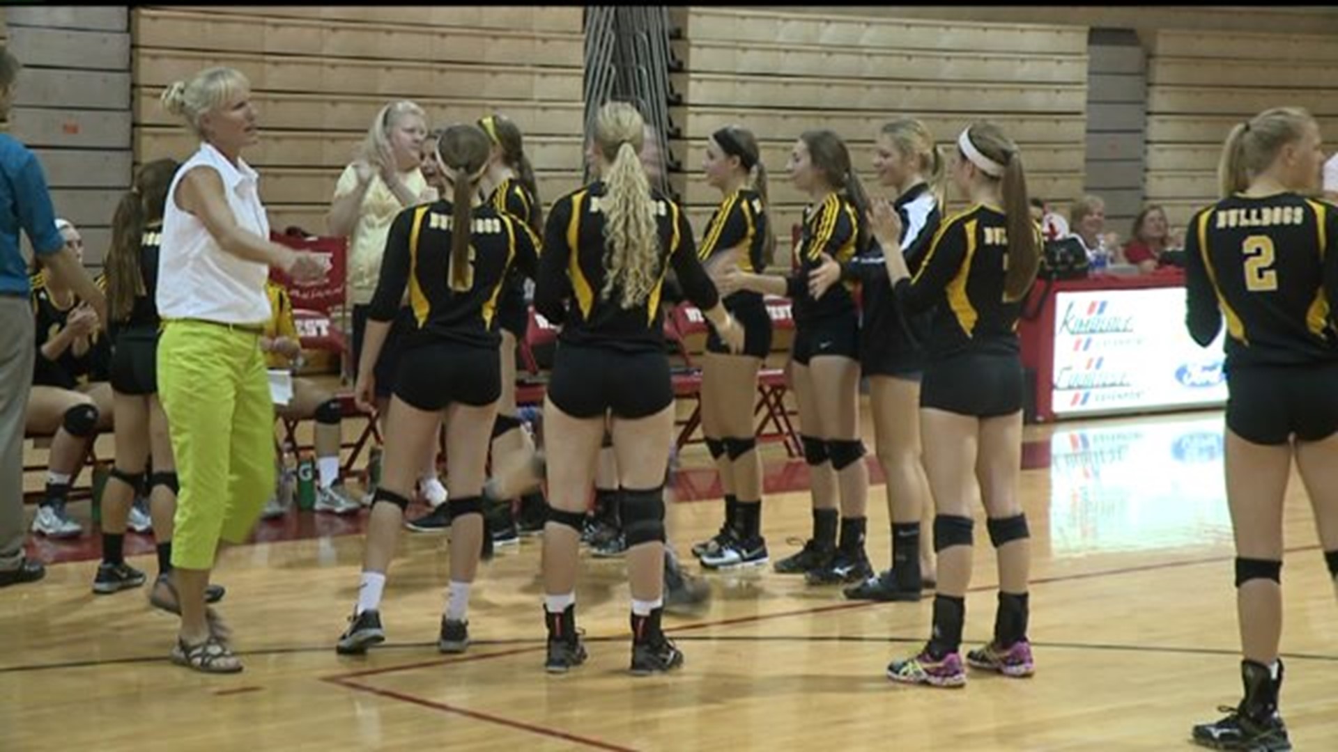Bettendorf Volleyball sweeps West