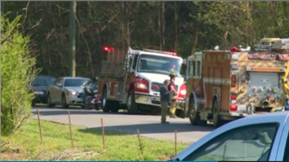 5 killed in tourist helicopter crash in Smoky Mountains