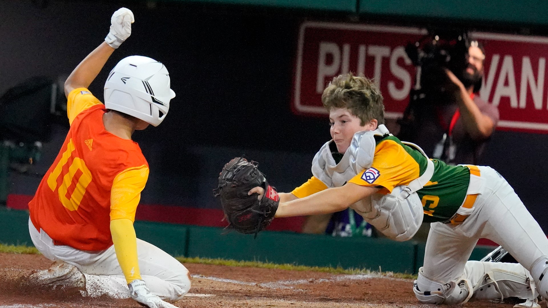 The Iowa boys were unable to score against their Pearland, Texas opponents and were knocked out of the Little League World Series Top 6 Tuesday evening.