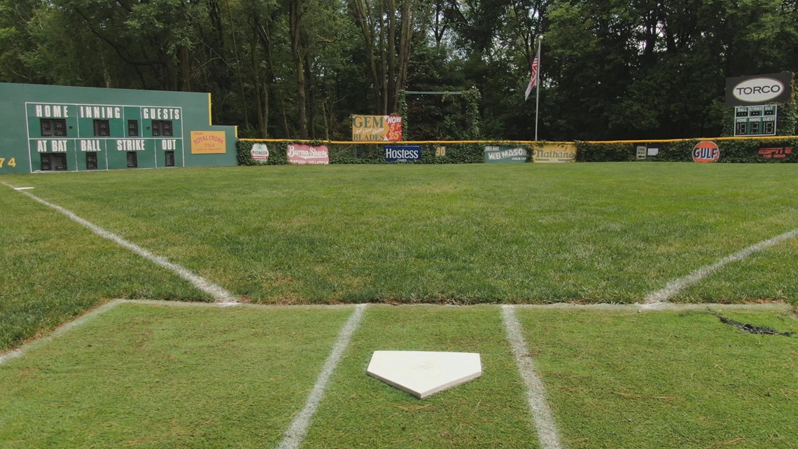 Field of Dreams game delivers for Galesburg father and son