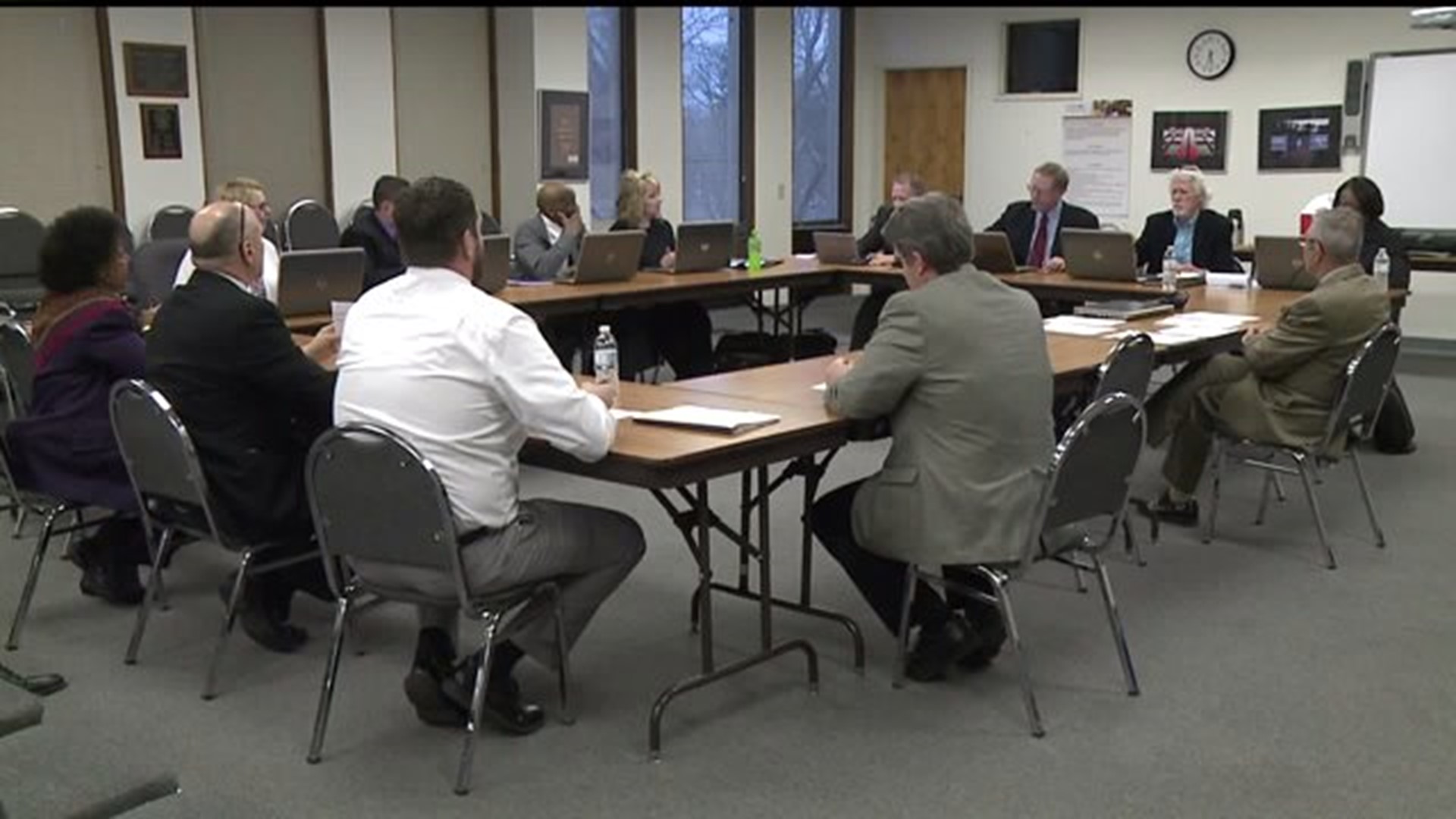 Davenport School Board reacts to Iowa school funding proposal