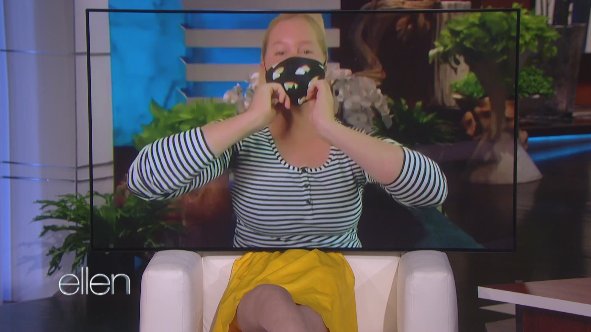 Amy Schumer Makes an Unforgettable 'In-Studio' Appearance