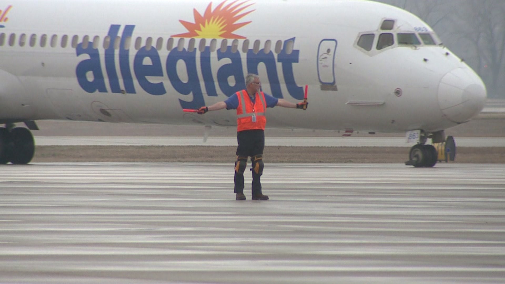 Quad Cities passangers share concerns over Allegiant`s safety record