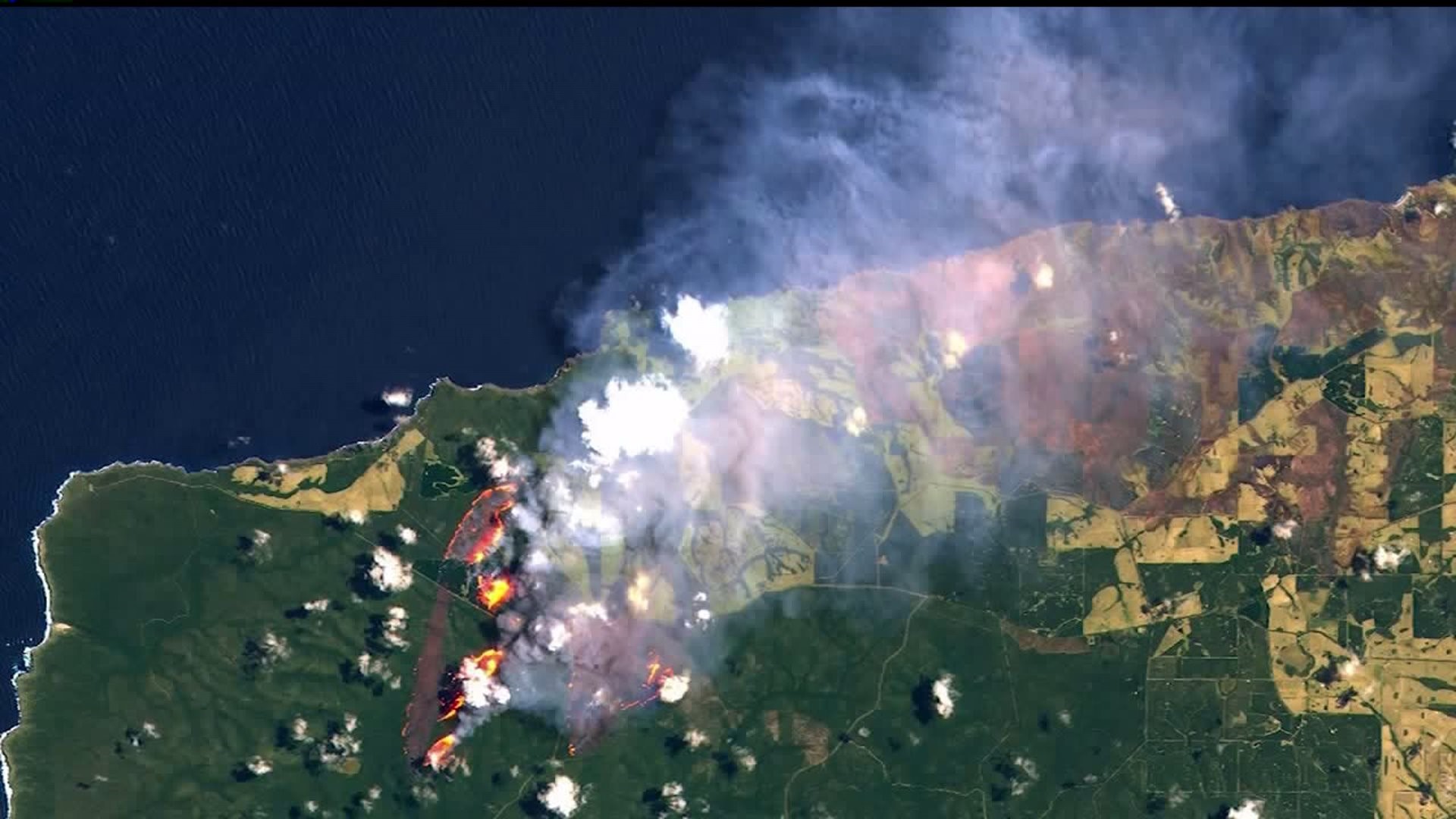 Australia wildfires continue to burn