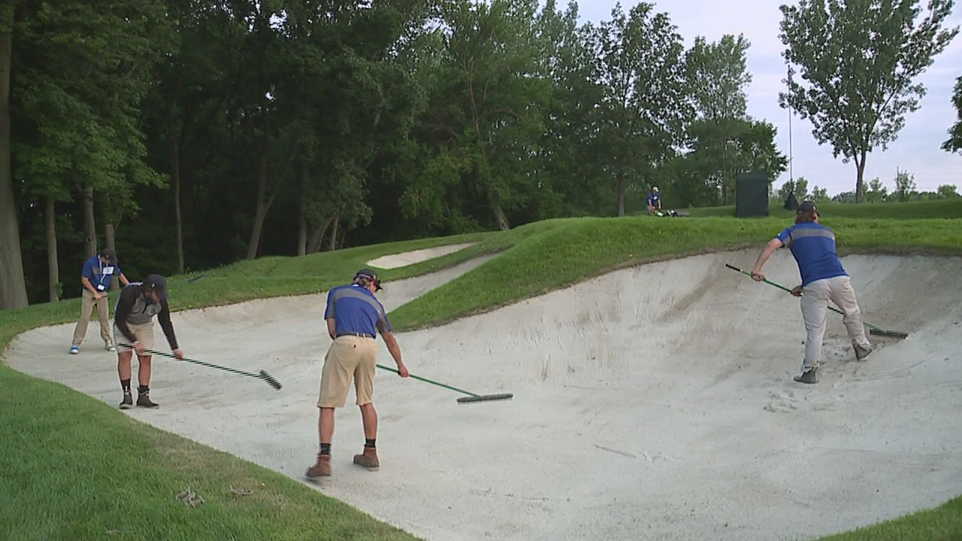 The superintendent of the course takes News 8's Jillian Mahen around for a tour of the preps.