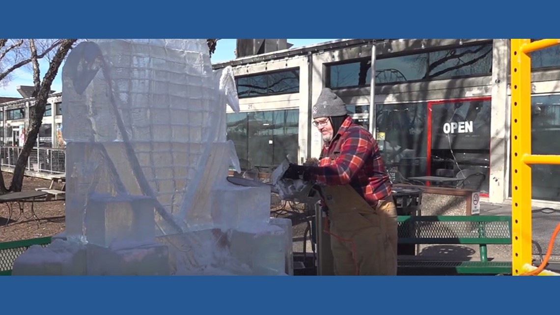 Icestravaganza brings ice art and lights to downtown Davenport