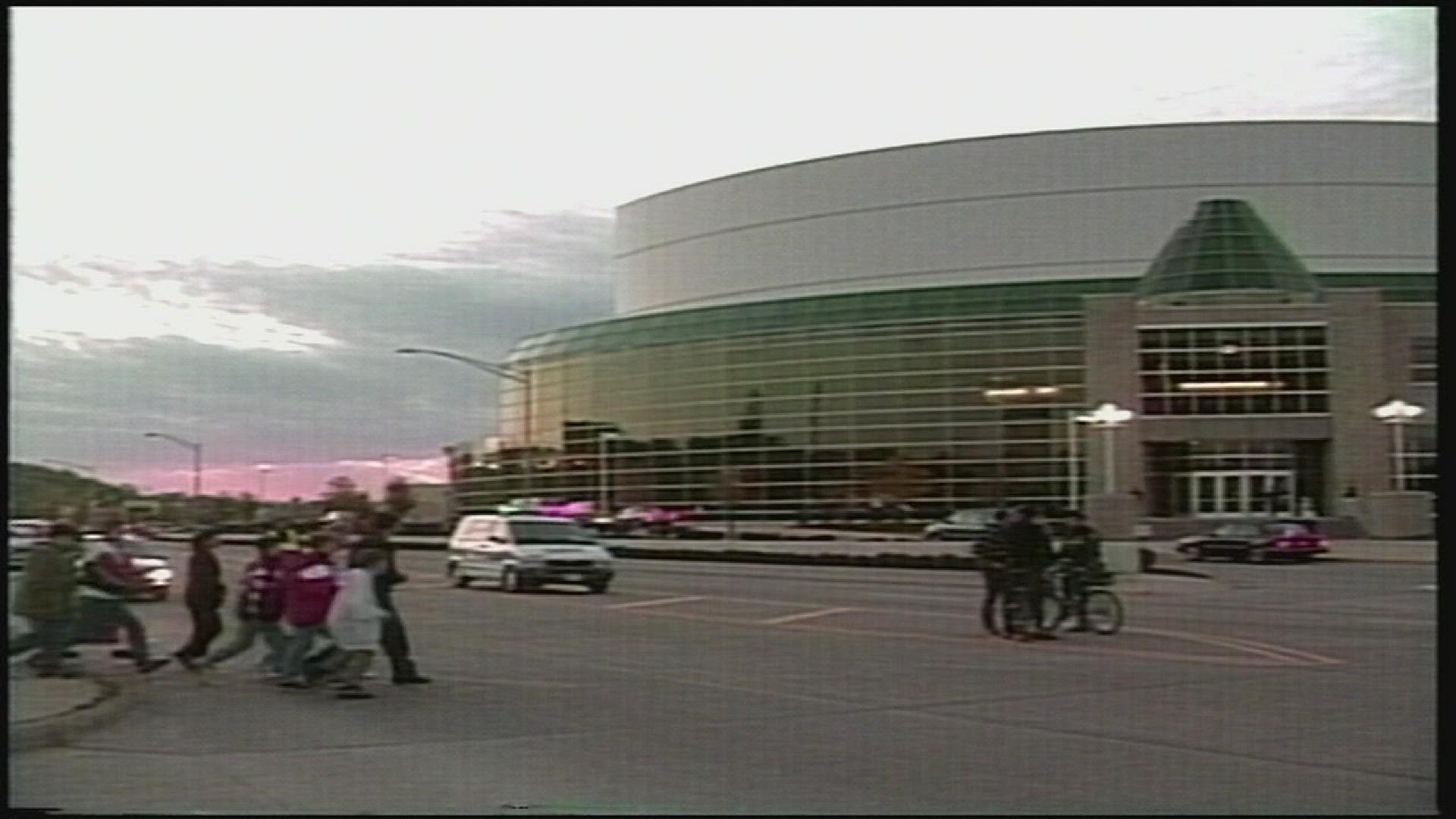 The Quad City Mallards professional hockey franchise debuted to an excited home crowd October 1995 at The Mark of the Quad Cities.