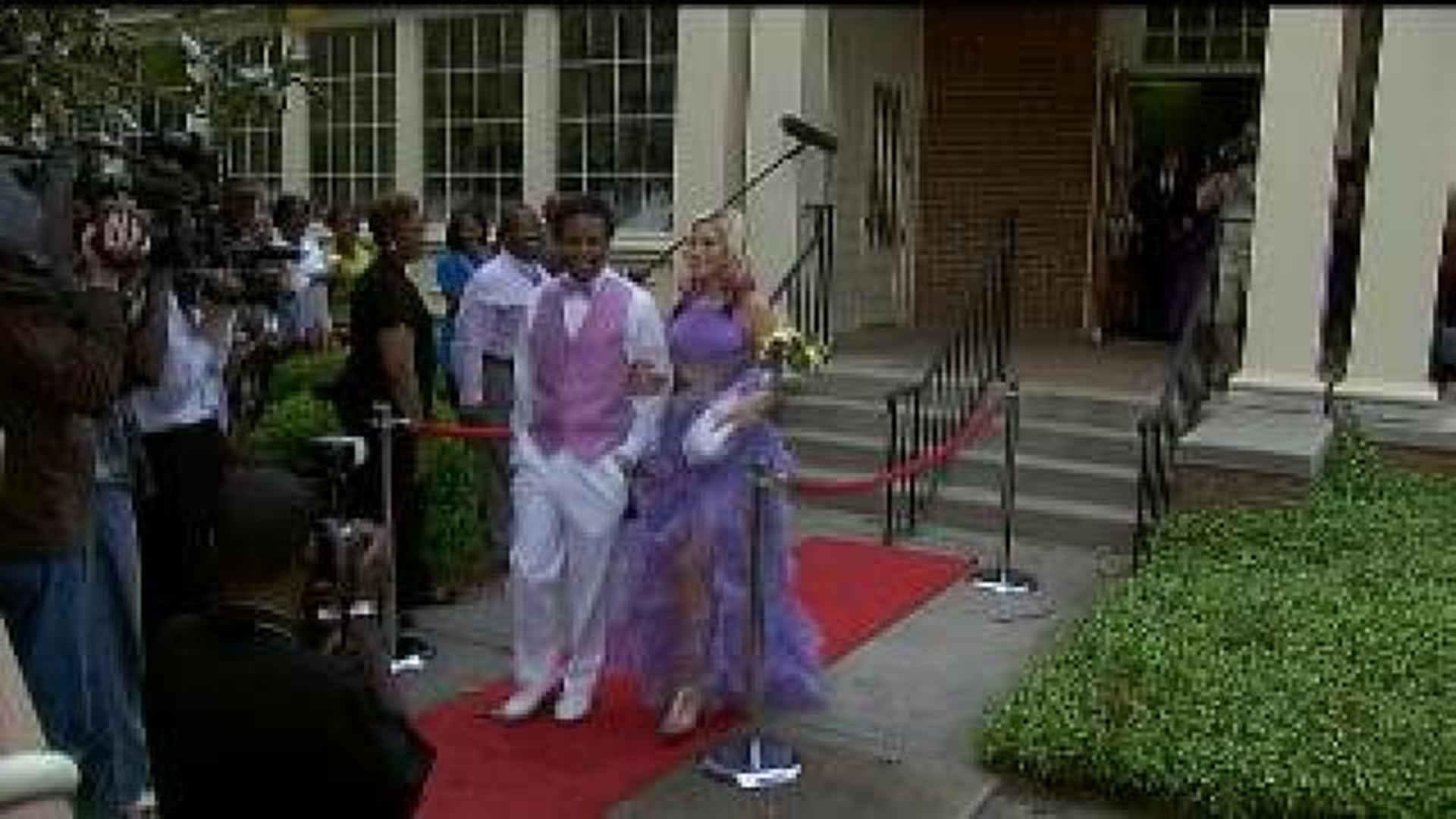 A Georgia high school\'s first integrated prom