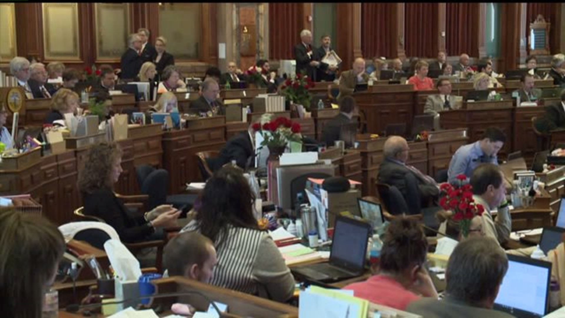 Collective Bargaining Bill passes in IA