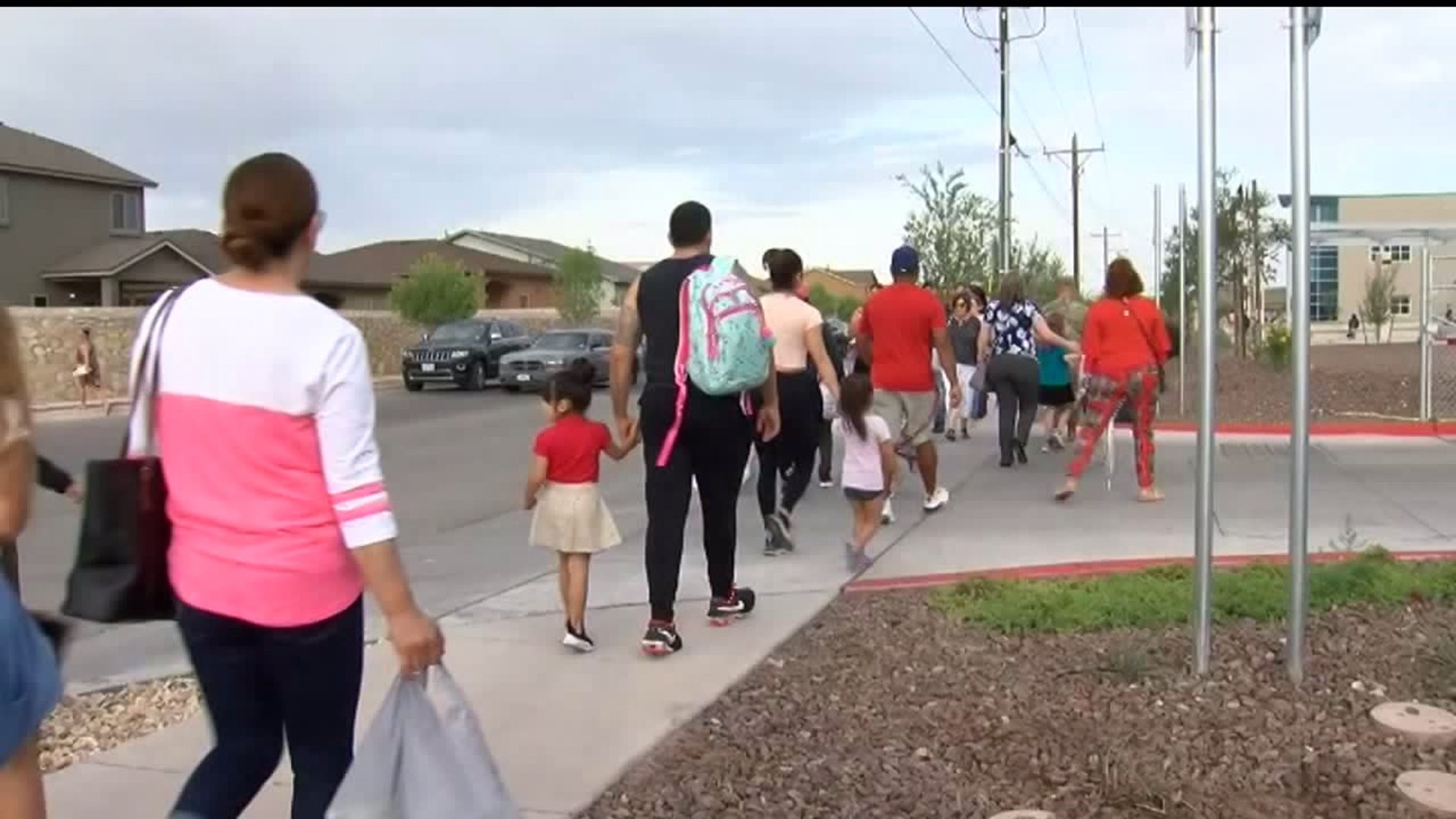 El Paso children return back to school