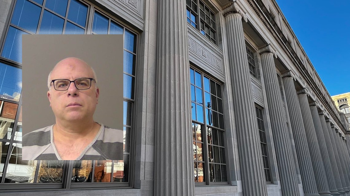 Day 2 of former Illinois lawmaker's corruption trial - Vimarsana News