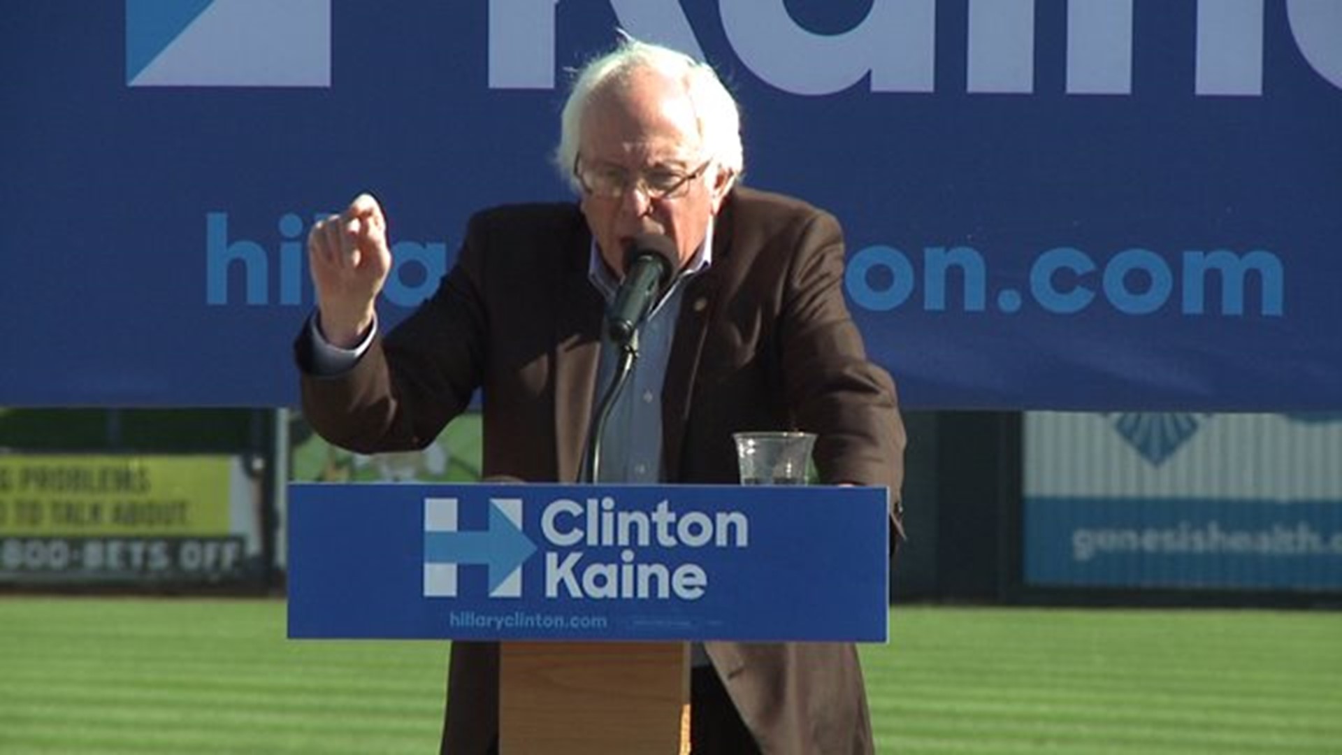 Bernie Sanders asks supporters to rally behind Clinton