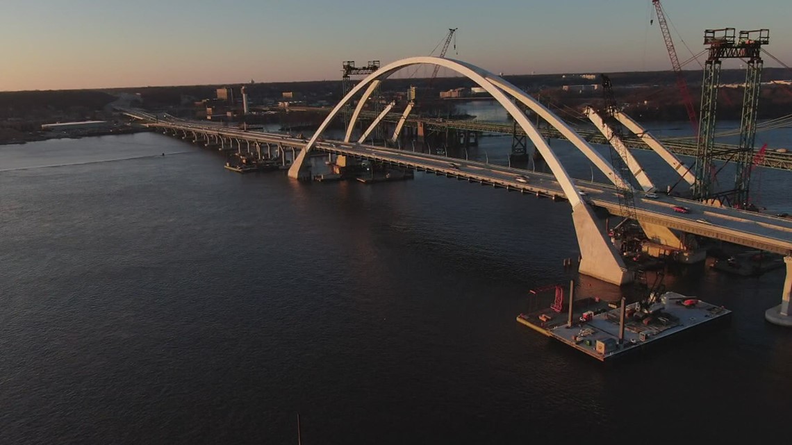 River Drive exit temporarily closed for I74 Bridge construction in