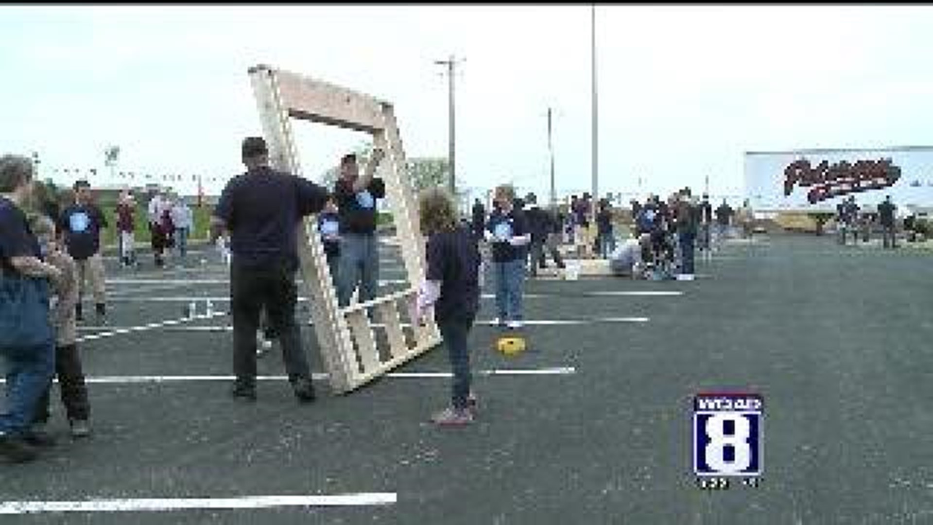 Church helps build homes for Habitat for Humanity