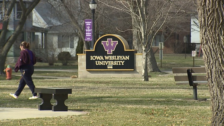 Iowa Wesleyan students trying to figure out what comes next after university announces closure