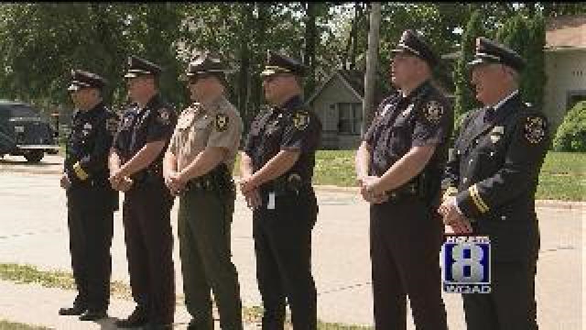 Local officers honor fallen East Moline officer