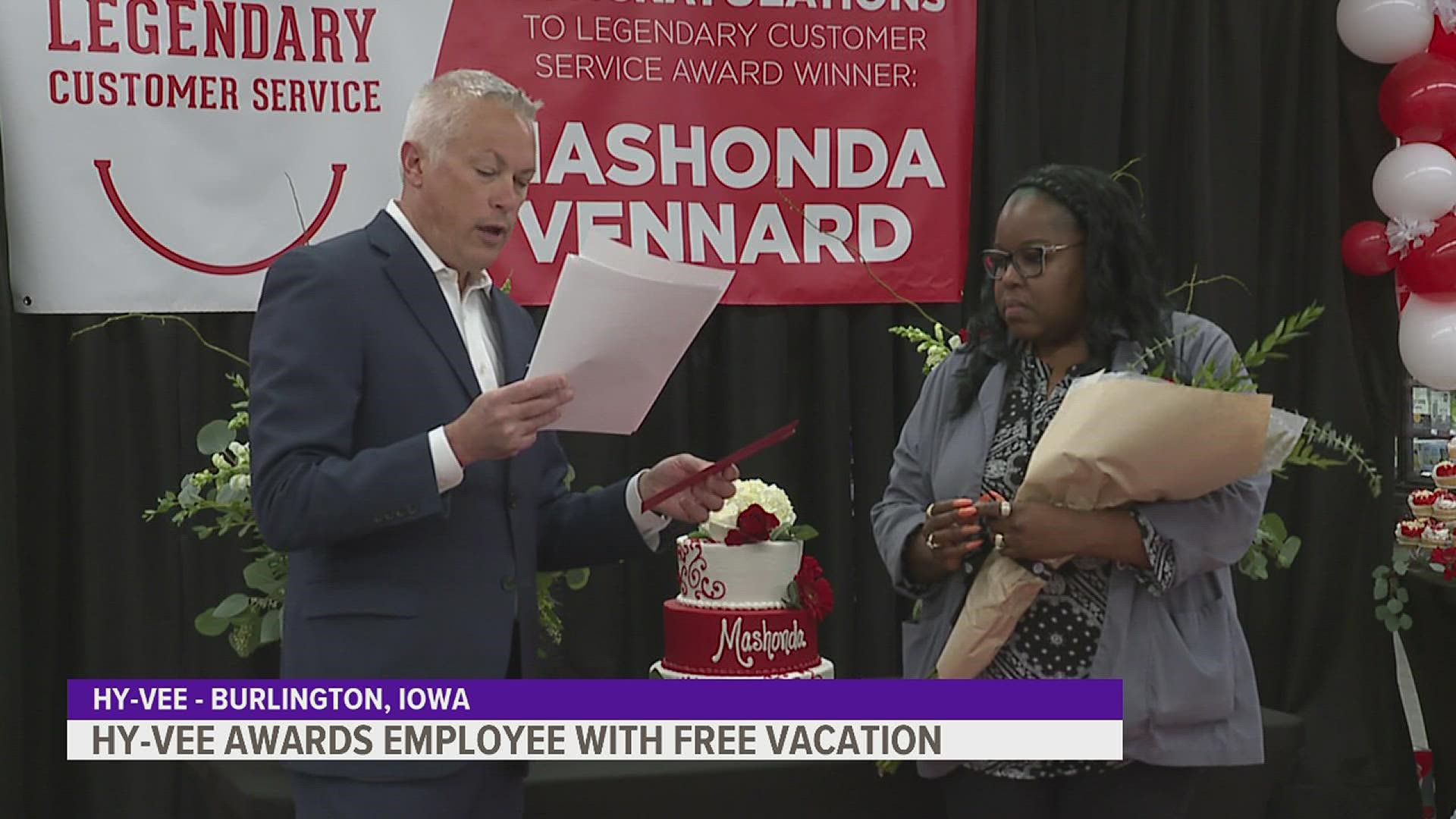 Mashonda Vennard received Hy-Vee's legendary customer service award, one of only 150 recipients company-wide. Now she'll depart to the destination of her choice.