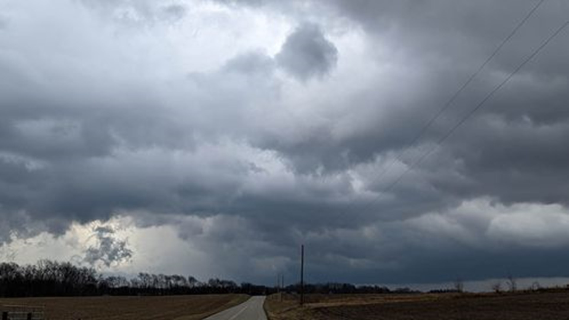 Tornado, storm hits several buildings in Geneseo