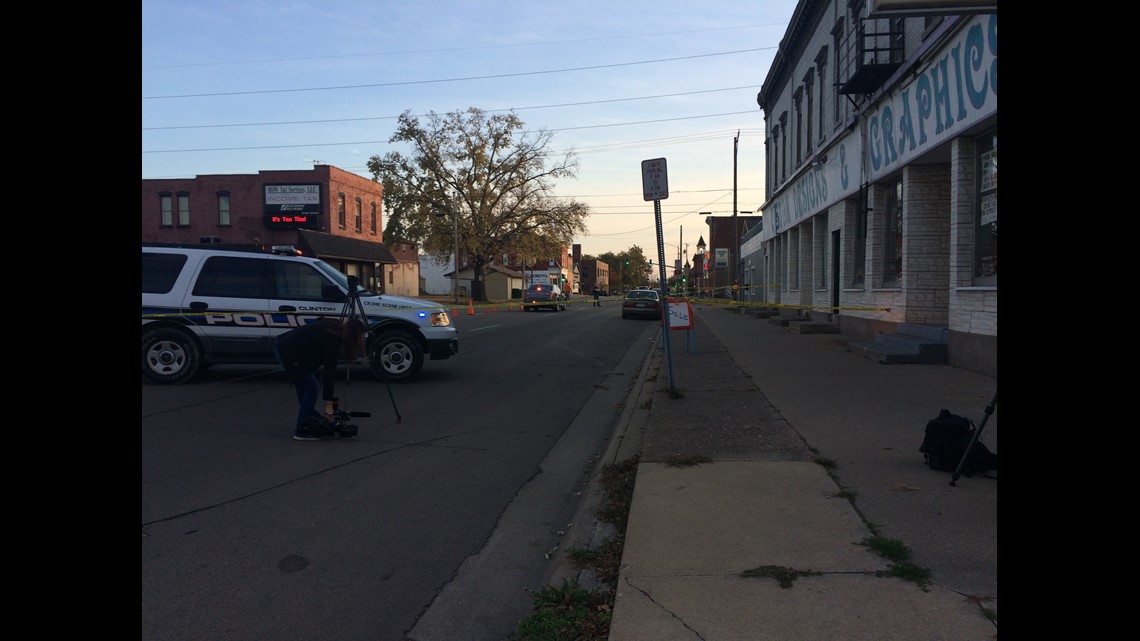 Man hospitalized after Clinton, Iowa shooting