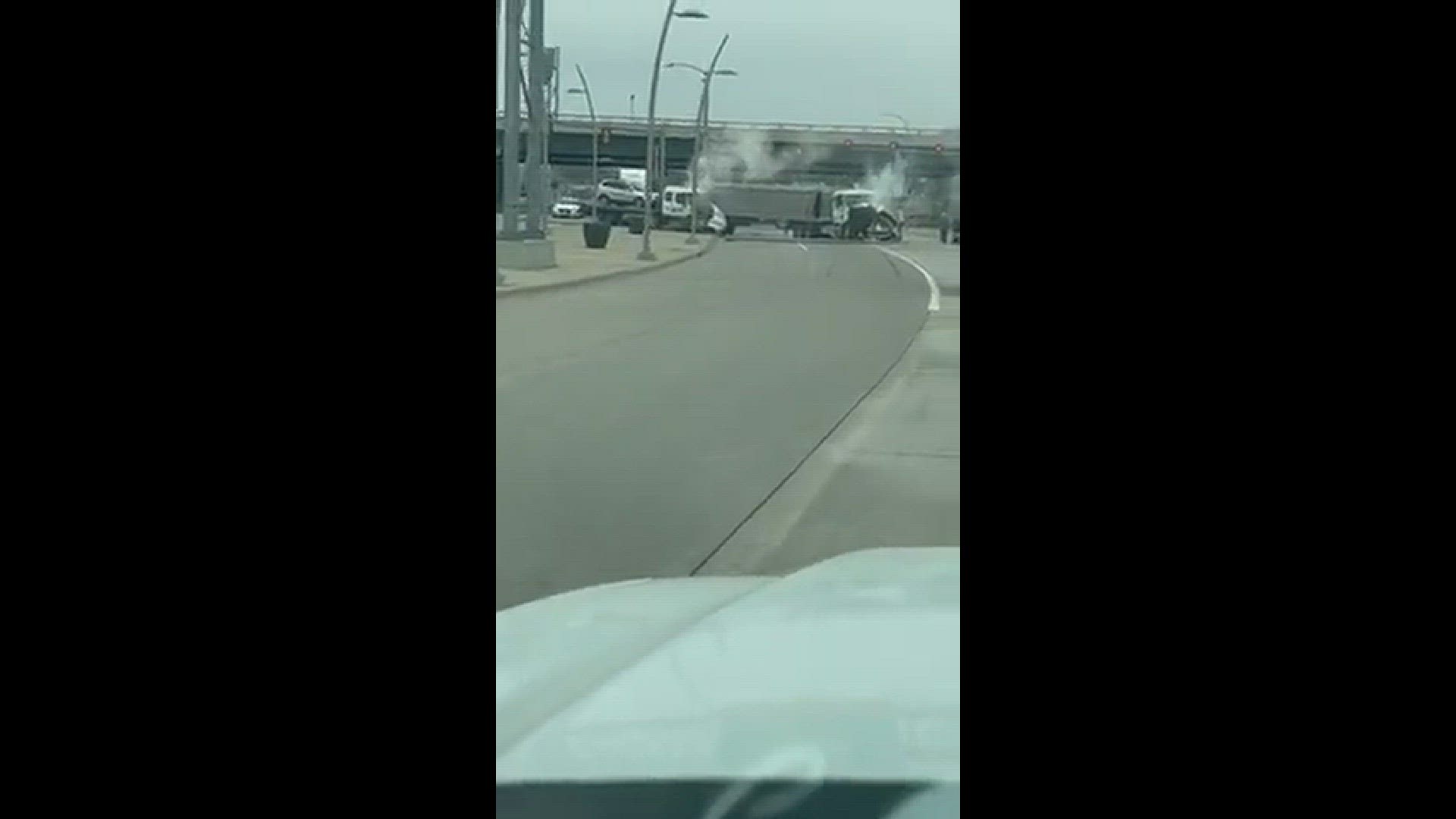 A crash along Grant Street in Bettendorf stalled traffic. This video from Mike Hannan shows parts of the wreck.
Credit: Mike hannan