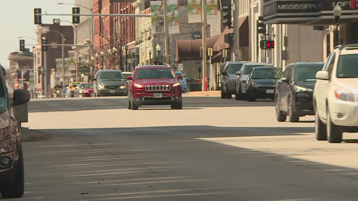Two injured after separate shootings in downtown Davenport Sunday