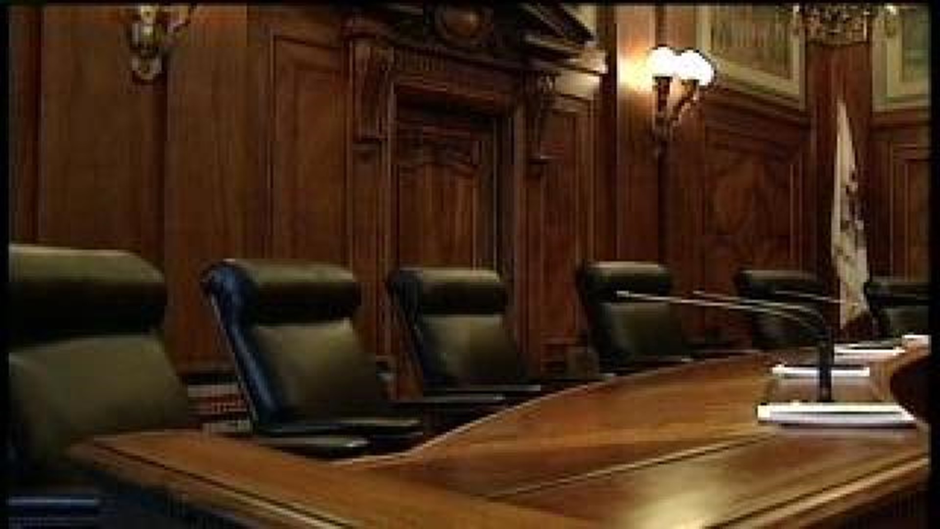 Illinois Supreme Court strikes down eavesdropping law