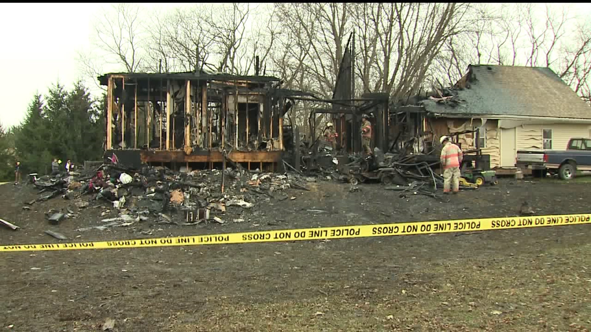 6 People Die in House Fire in Lost Nation, Illinois