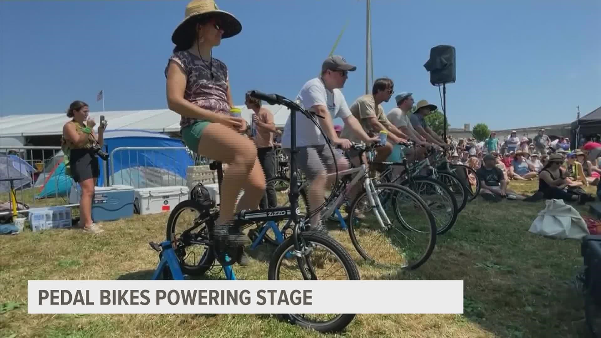 News 8's Linda Swinford, David Bohlman and Andrew Stutzke recap what's trending Wednesday morning, July 27 on Good Morning Quad Cities.