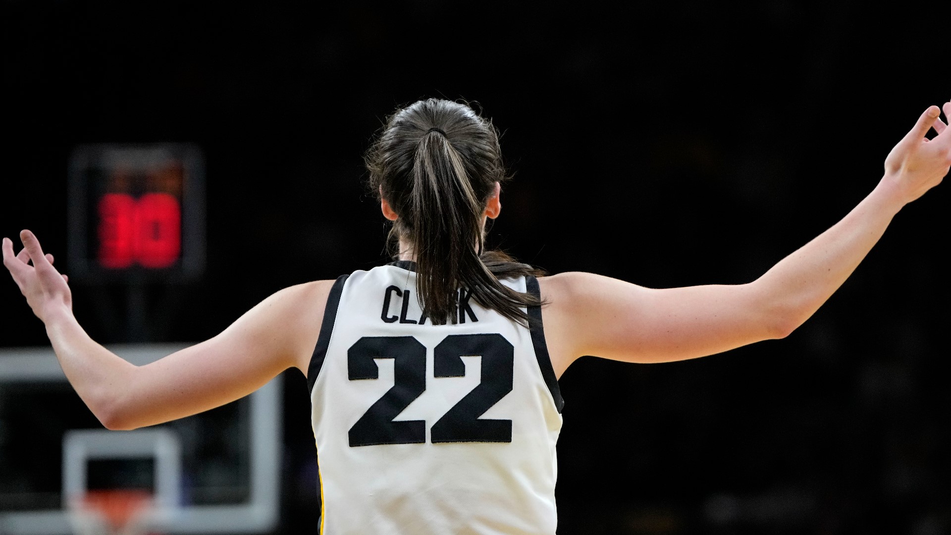 Caitlin has been named the 2023-24 Big Ten Player of the Year, just days after breaking Pete Maravich's all-time NCAA scoring record.