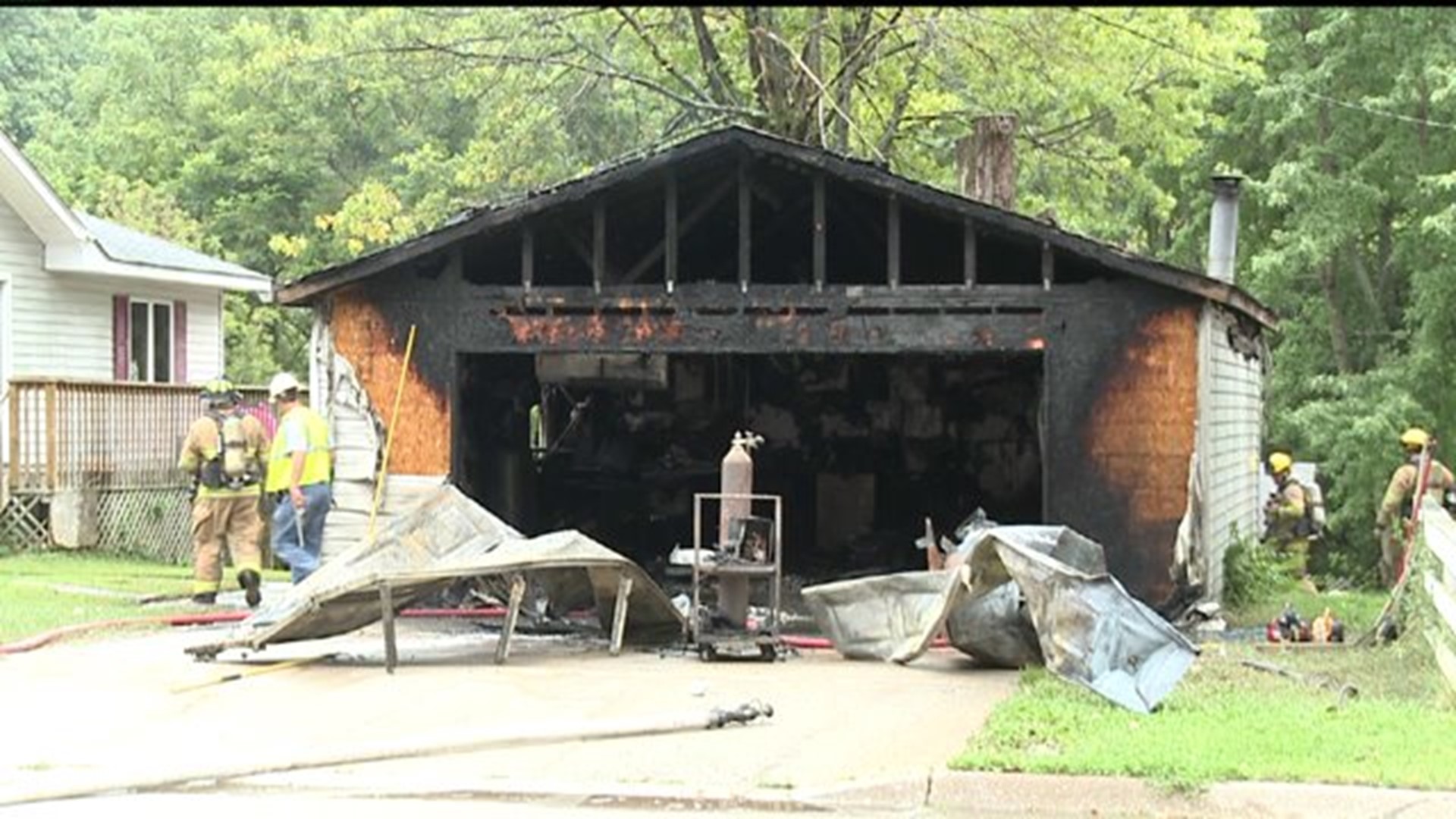 Garage destroyed in East Moline fire