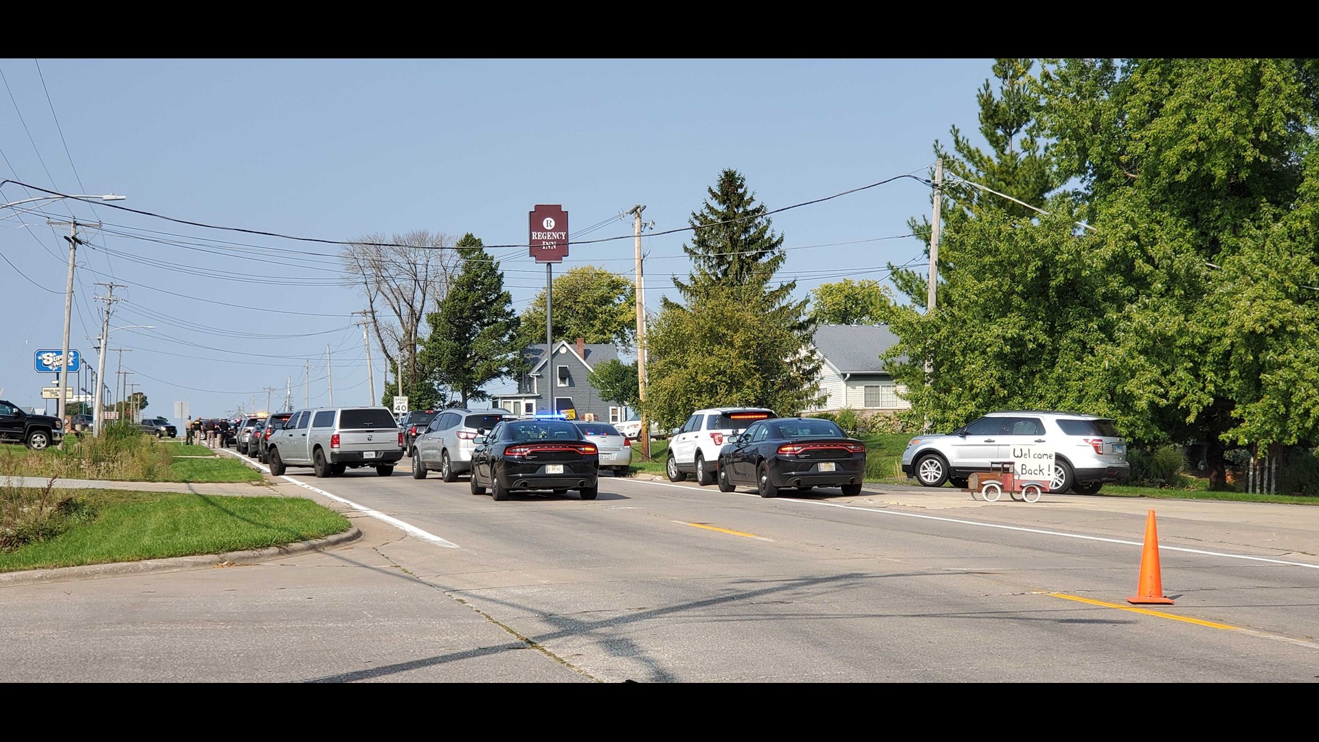 Man killed in police standoff in Geneseo