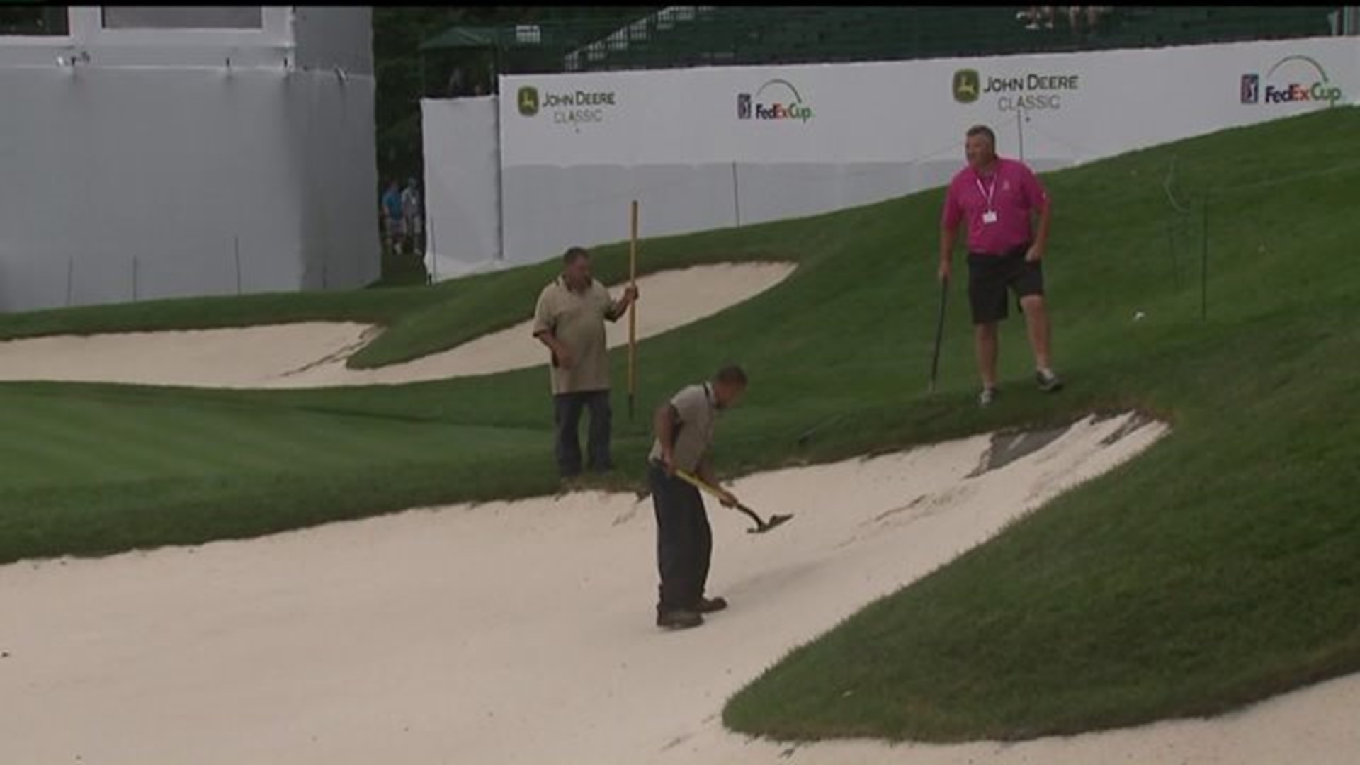 JDC crews clean up quickly after 1st Rnd Rain Delay