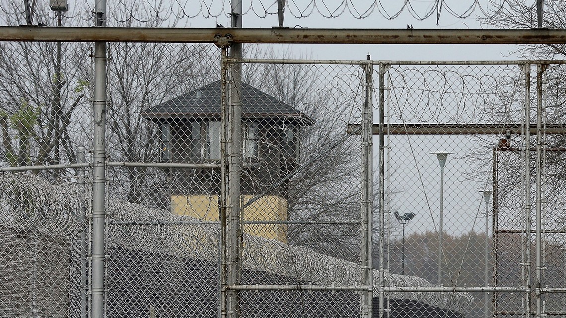 Illinois awards new contract to prison health care company - Vimarsana News